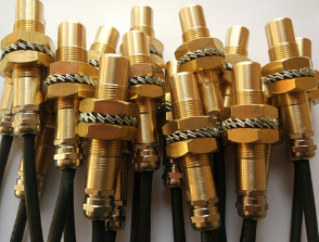 ZDI DC24V 200mA 磁性傳感器 不銹鋼外殼的高性能工業(yè)配套設備